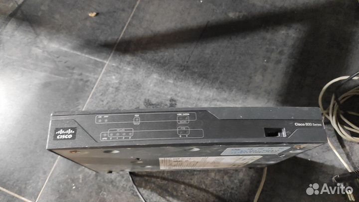Маршрутизатор коммутатор cisco 800 series