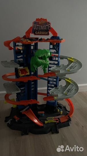 Автотрек с машинками Хот вилс