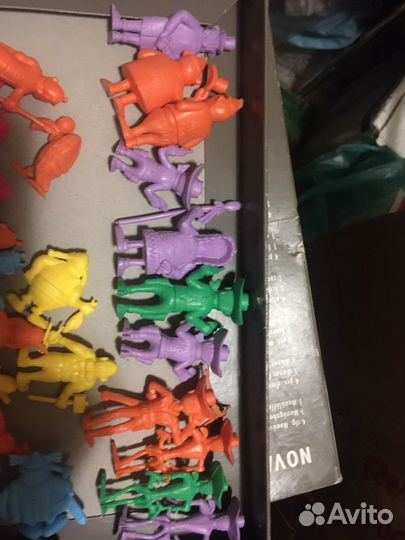 Редчайшие фигурки 60-70-х годов Астерикс, индейцы