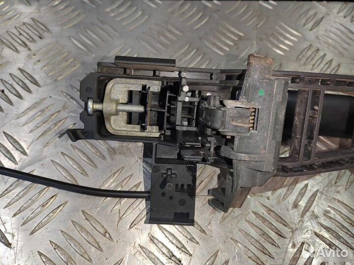 Ручка двери задняя правая Ford Focus 2