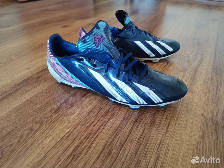 Бутсы футбольные Adidas F10