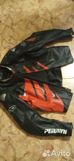 Мотокуртка кожанная