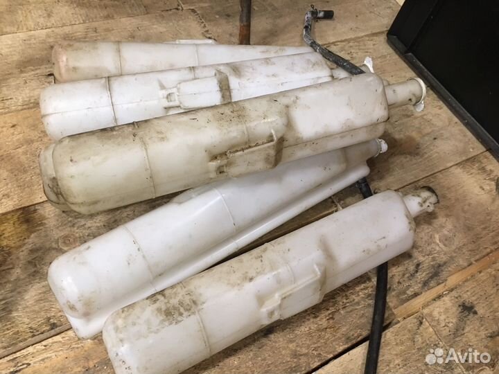 Расширительный бачок Mitsubishi Lancer 9