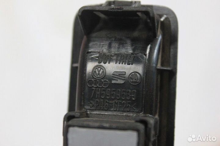 Кнопка стеклоподъемника Volkswagen T5 Т6
