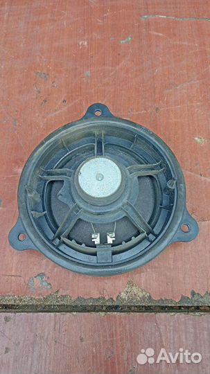 Динамик двери задний левый Nissan Juke F15 1.6