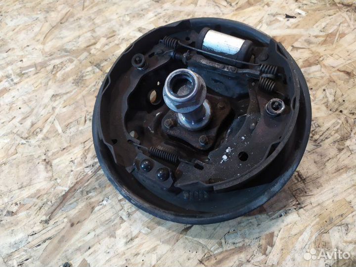 Механизм колодок задний левый Renault Logan 2