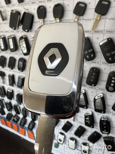 Ключ Renault Reno. Привязка к Авто