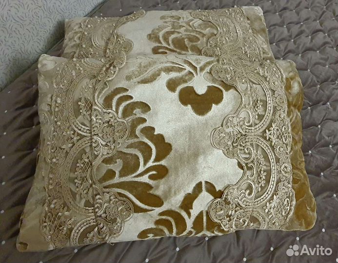 Покрывало, шторы, подушки