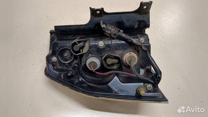 Фонарь (задний) правый Mitsubishi Pajero