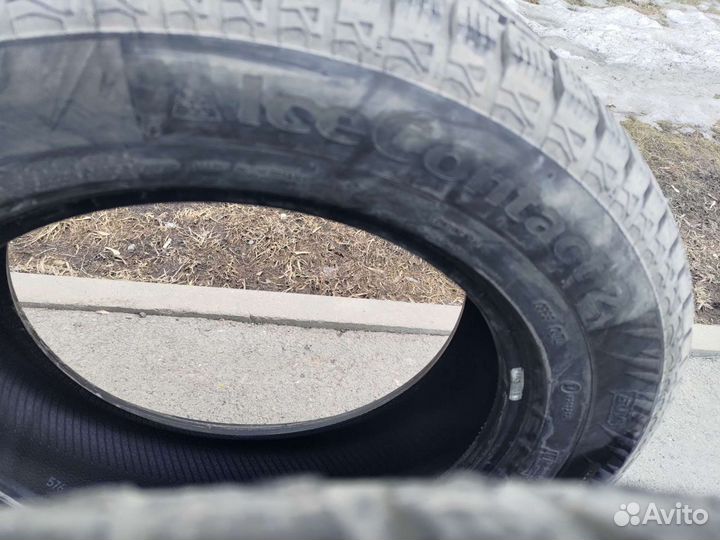 Continental IceContact 2 215/65 R17 103T