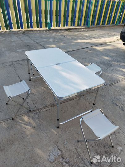 Раскладной столик + 4 стулчика