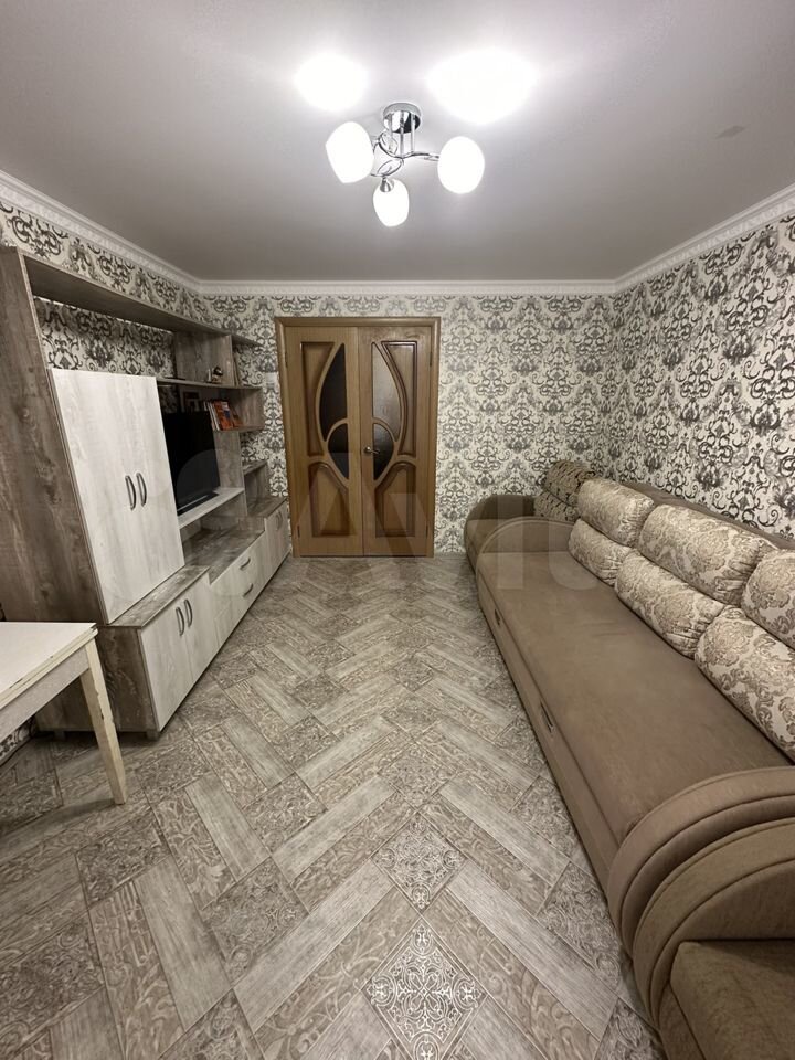 2-к. квартира, 50 м², 1/5 эт.