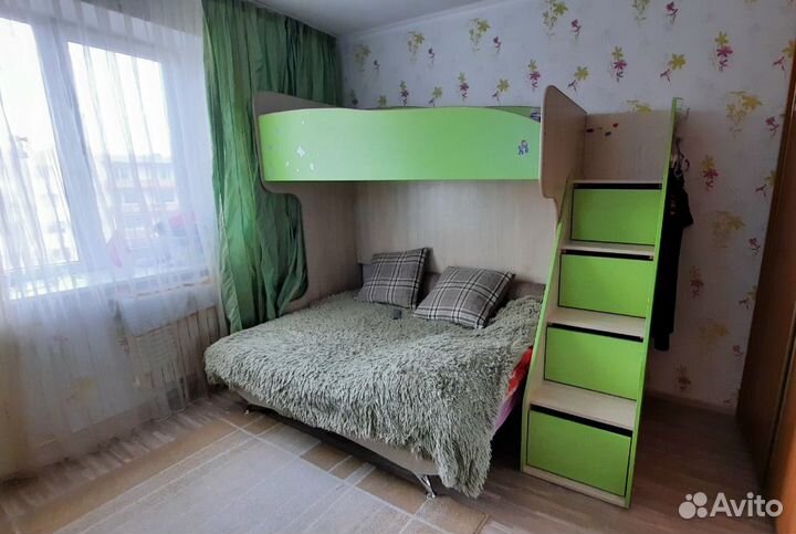 Кровать чердак+ комод+ угловой стол