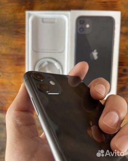 iPhone 11, 64 ГБ