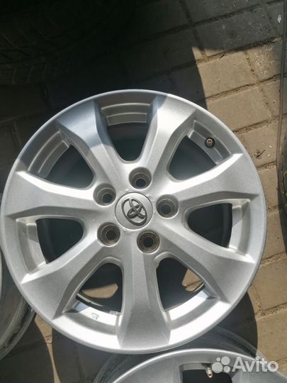 Диски литые оригинальные R16 на Toyota
