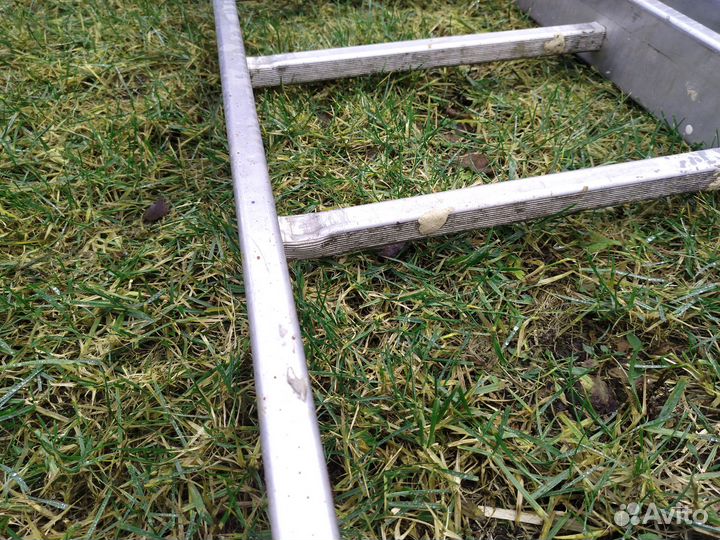 Алюминиевая лестница 2 секции по 13 ступеней