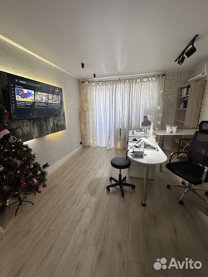 Маникюр/педикюр/ наращивание ногтей