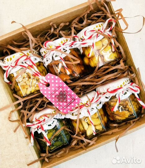 Орехи и мед/ чай / Подарки