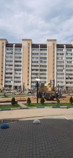 2-к. квартира, 50 м², 1/10 эт.