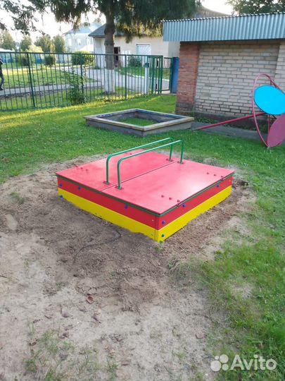 Детская песочница с крышкой новая