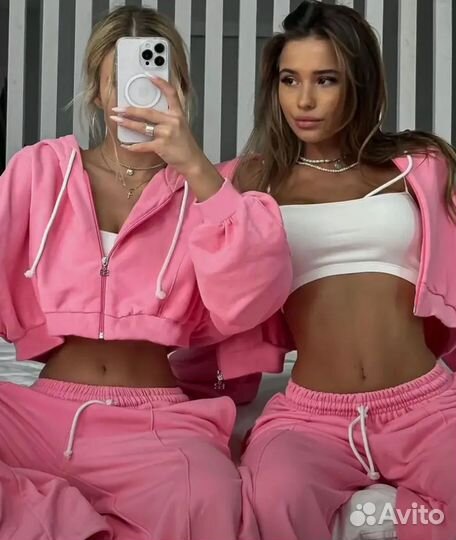 Спортивный костюм женский