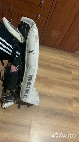 Щитки защитные вратарские