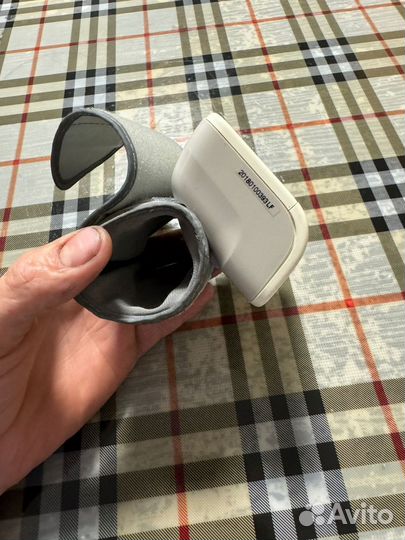 Тонометр на запястье omron