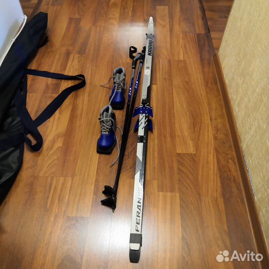 Лыжи karhu детские беговые в комплекте