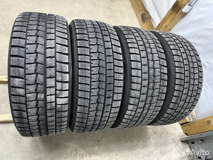Dunlop Winter Maxx WM01 245/45 R18 96Q