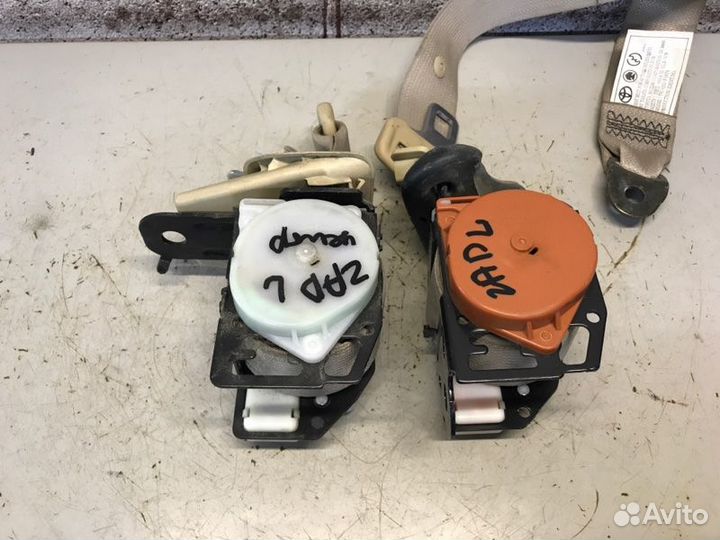 Ремень безопасности задний Toyota Mark X GRX-120