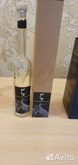 Бутылка с пробкой