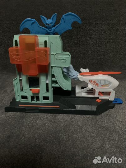 Трек Hot Wheels Атака летучей мыши GJK90