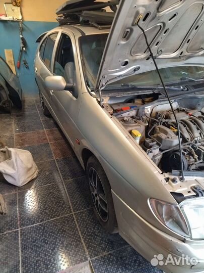 Renault megane 1.двигатель К4М в разборе