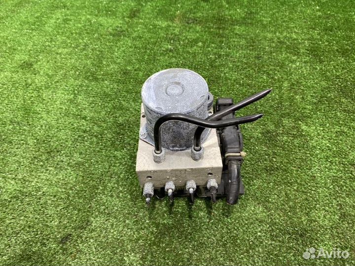 Блок ABS Nissan Teana J32 VQ25DE 2008