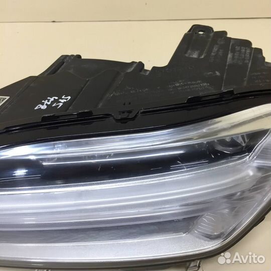 Фара левая Volvo XC90 2015