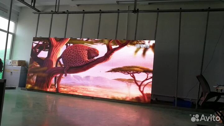 Светодиодный экран для помещения 640*320см
