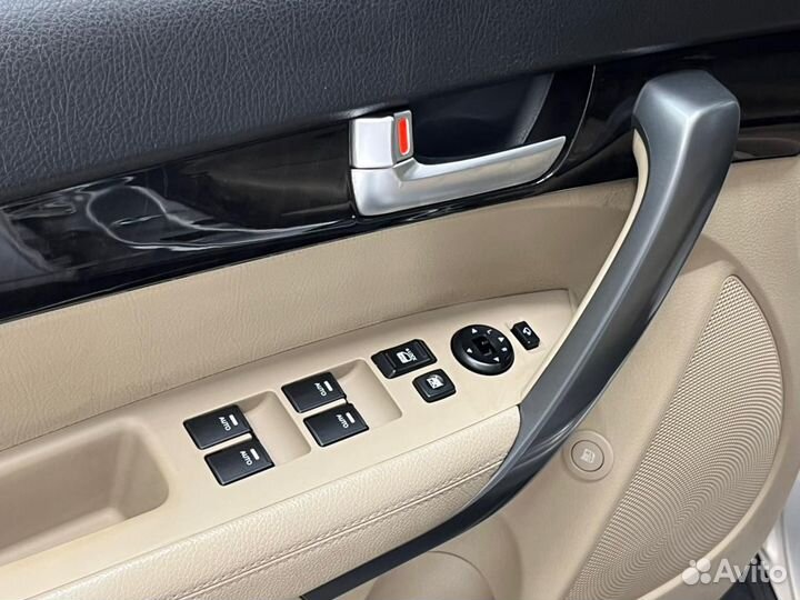 Kia Sorento 2.4 AT, 2012, 124 984 км