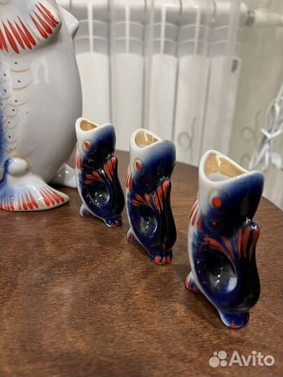 Графин с рюмками 