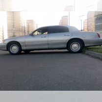 Lincoln Town Car 4.6 AT, 1998, 217 000 км, с пробегом, цена 1 700 000 руб.