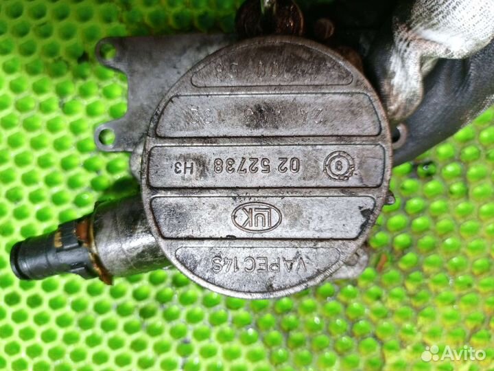 Вакуумный насос Opel Zafira