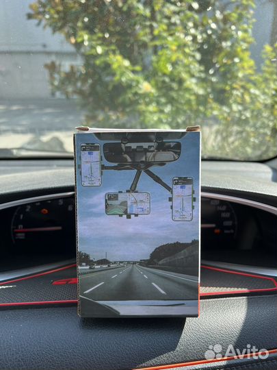 Держатель для телефона в машину