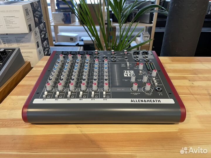 Allen & Heath ZED10