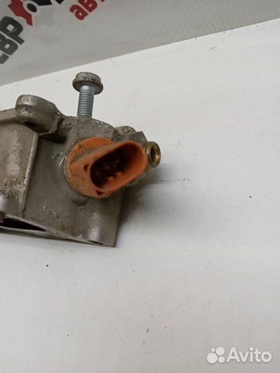 Коллектор впускной Volkswagen Passat B7 седан сaxa