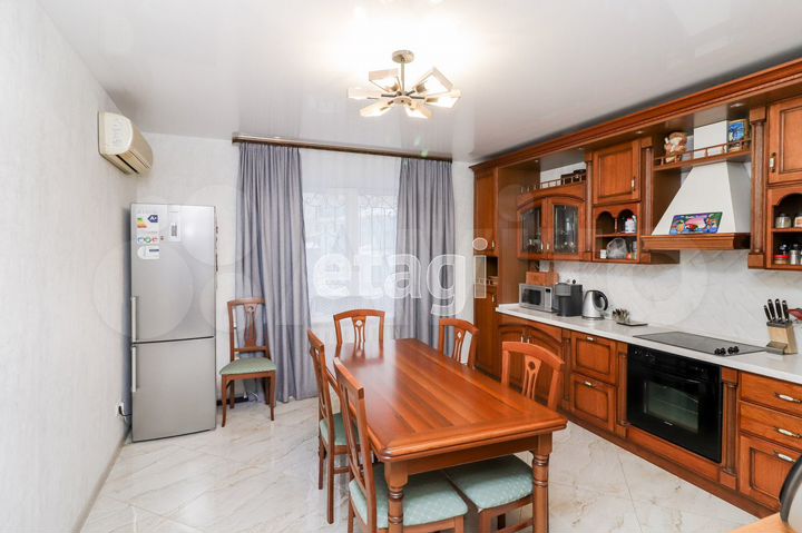 3-к. квартира, 104,7 м², 1/4 эт.