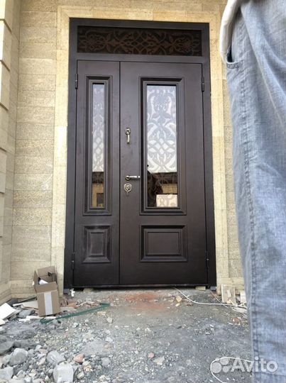 Установка заводских входных дверей