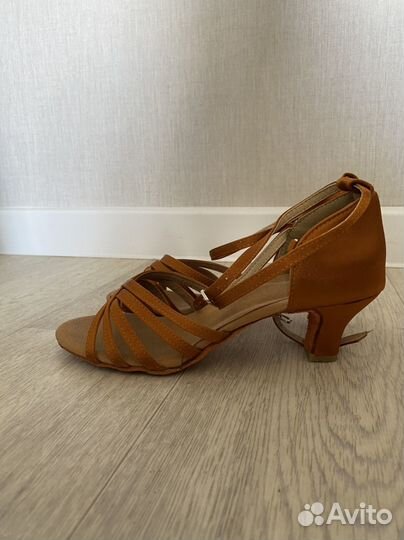 Туфли бальные 38