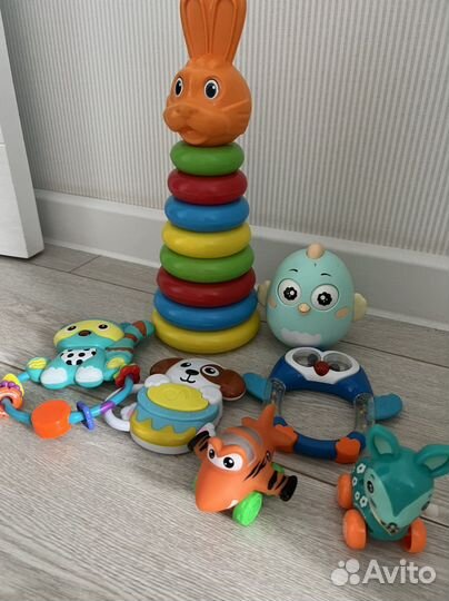 Развивающие игрушки для малышей