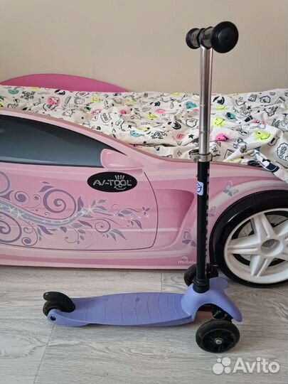 Самокат со светящимися колесами