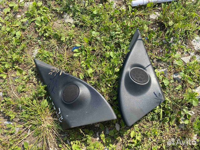 Уголок на переднюю дверь Opel Astra H