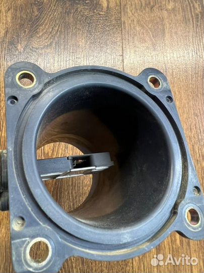 Датчик массового расхода воздуха Nissan Primera P